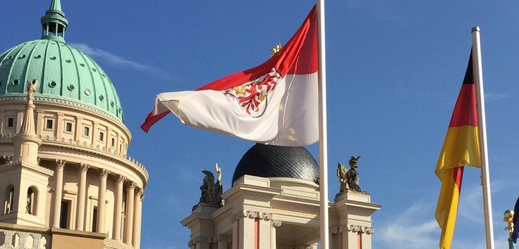 Brandenburg-Flagge in Potsdam, (c) Johan Wagner/EKBO