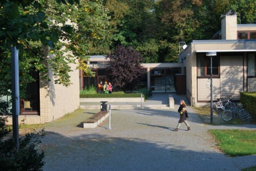 Blick aufs Ensemble, Atrium,  Foto: Evangelische Hochschule Berlin (EHB): Pierre-Yves Dalka