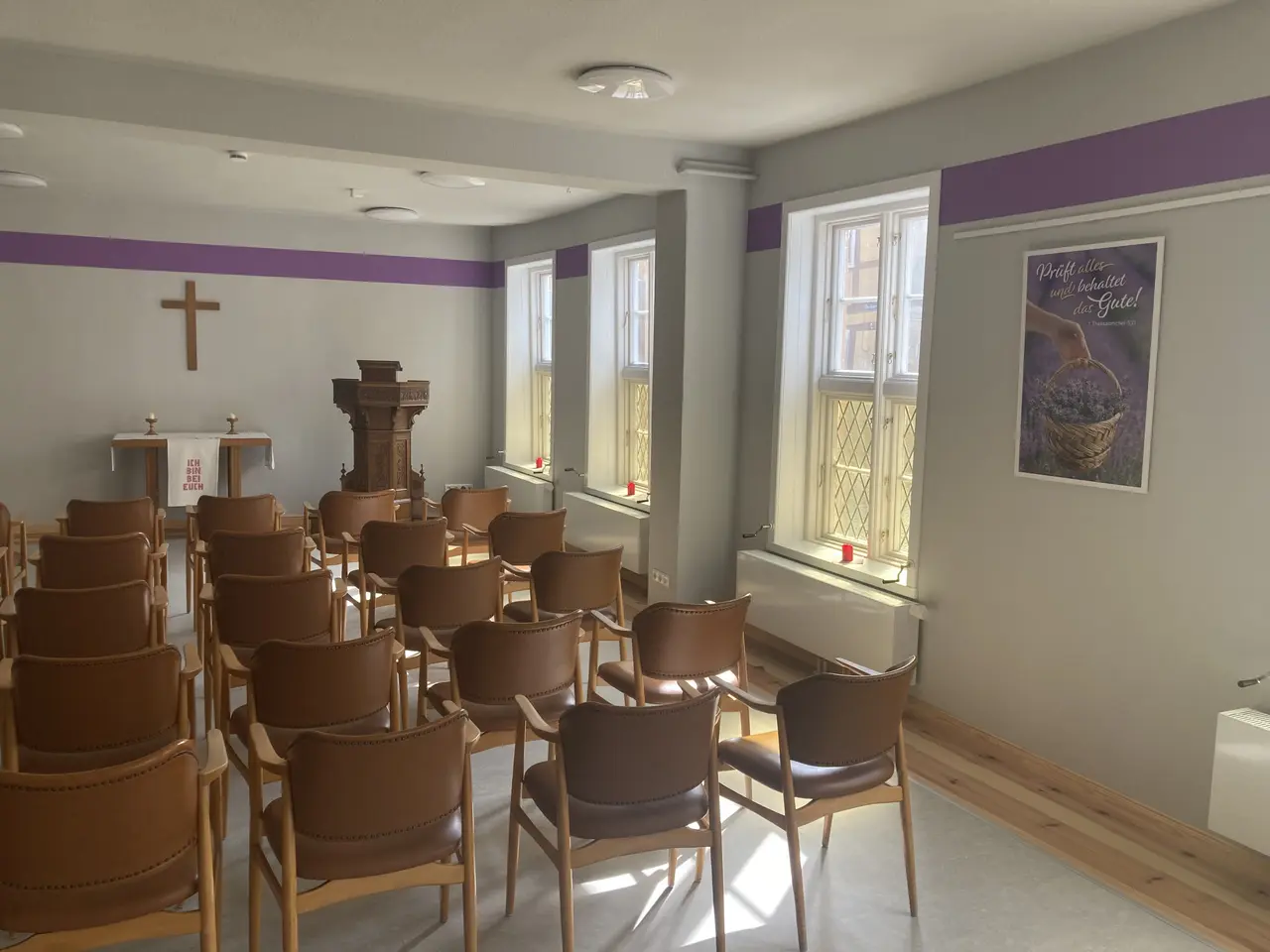 Im Gemeindehaus Lenzen gibt es einen Gemeinderaum, der auch als Winterkirche genutzt wird.