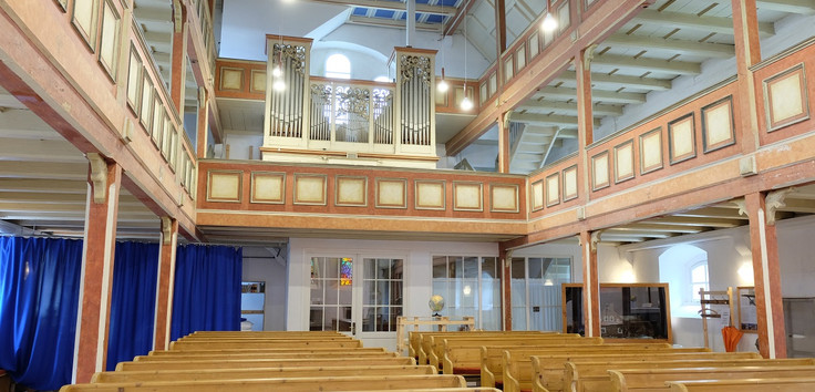 Innenansicht der Michaeliskirche in Neustadt am Rennsteig 