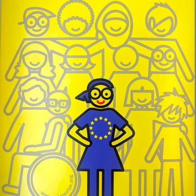 Das Titelbild einer Broschüre vom Verein Migrantas ruft auf: Geh wählen!